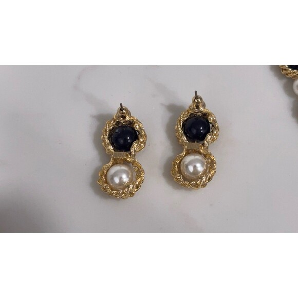 Vintage Modern Faux Pearl Jewelry Lot Gold Tone Sets Long Necklaces - Picture 8 of 9